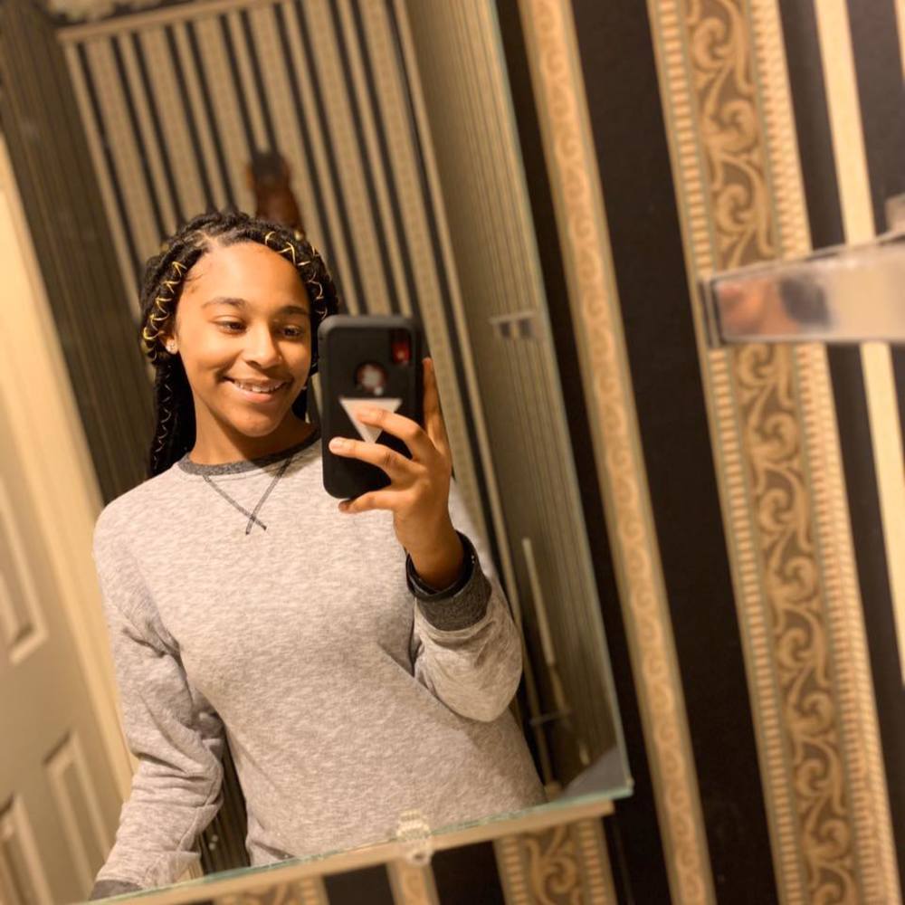 Meet your Posher, Mikkayla